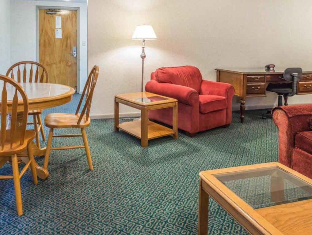 罗伊尔凯艺酒店 Kittanning 外观 照片